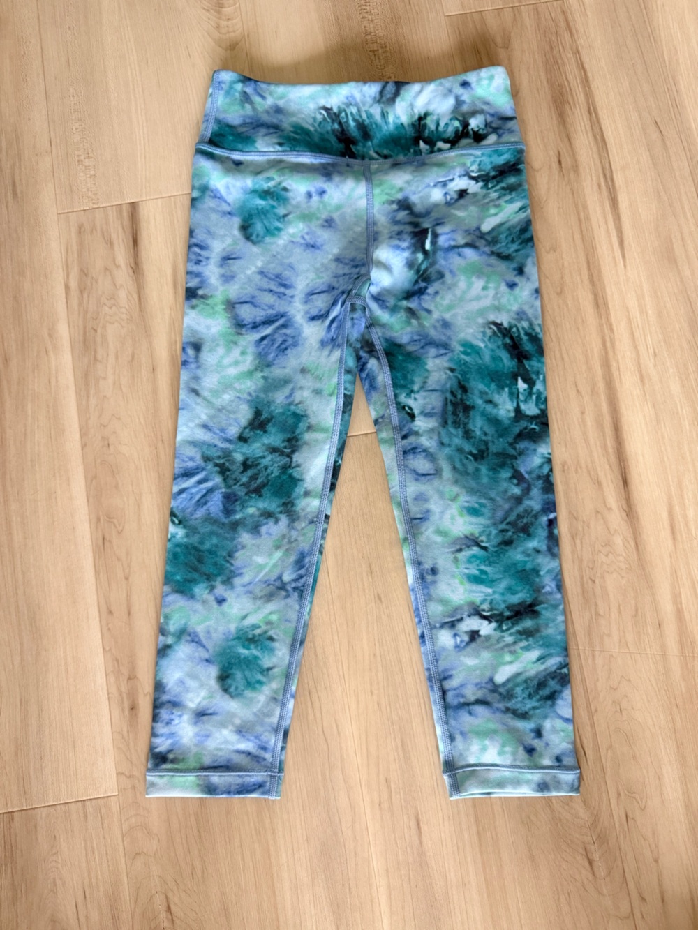 Athleta Girls Blue Green Tie-Dye Crop Leggings